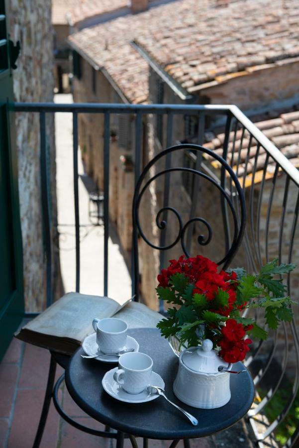 Palazzo Malaspina B&B San Donato in Poggio Exterior photo